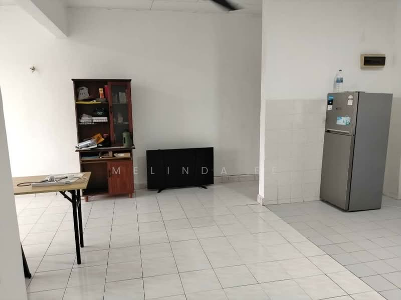 Pangsapuri untuk Dijual di Sri Putra Apartment - Melinda Ee - Living Room - PropertyGuru.com.my