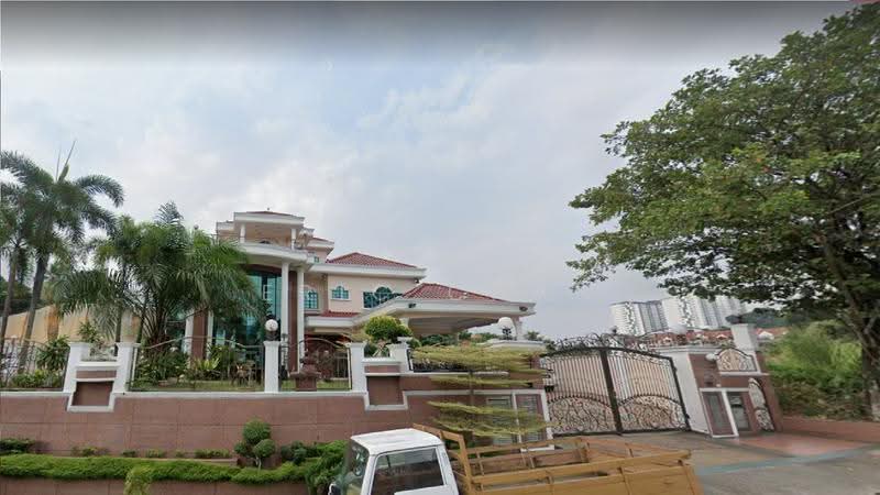 Bungalow House for Sale in Taman Yarl (Jalan Klang Lama (Old Klang Road)) - Eric Chan - Exterior - PropertyGuru.com.my