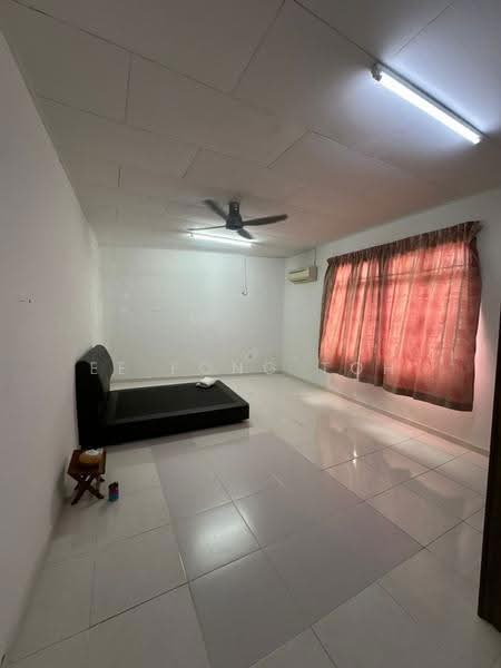 2-storey Terraced House for Sale in Taman Sri Pulai Perdana (Skudai) - Ee Fong Toh - Bedroom - PropertyGuru.com.my