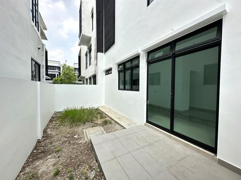 Cluster House for Sale in Taman Mutiara Rini (Skudai) - Vic Lim - Exterior - PropertyGuru.com.my