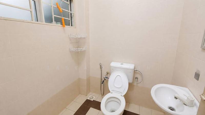 1-storey Terraced House for Sale in Seksyen 29 (Shah Alam) - Tasya Ruslan - PropertyGuru.com.my