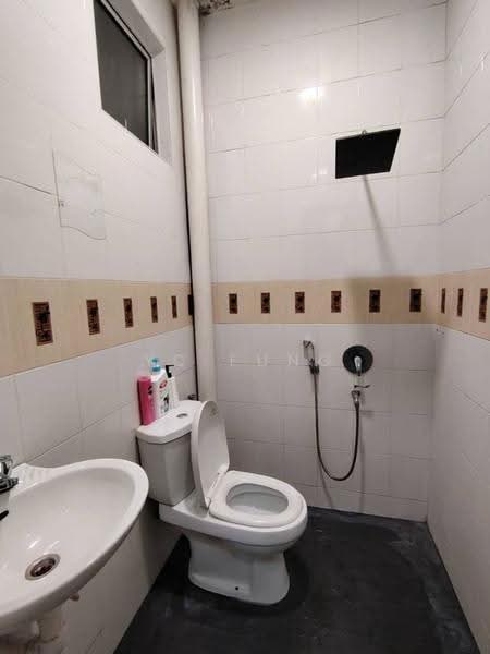 Rumah Teres 1-Tingkat untuk Dijual di Taman Kempas Indah (Tebrau) - YC Fung - Bathroom - PropertyGuru.com.my