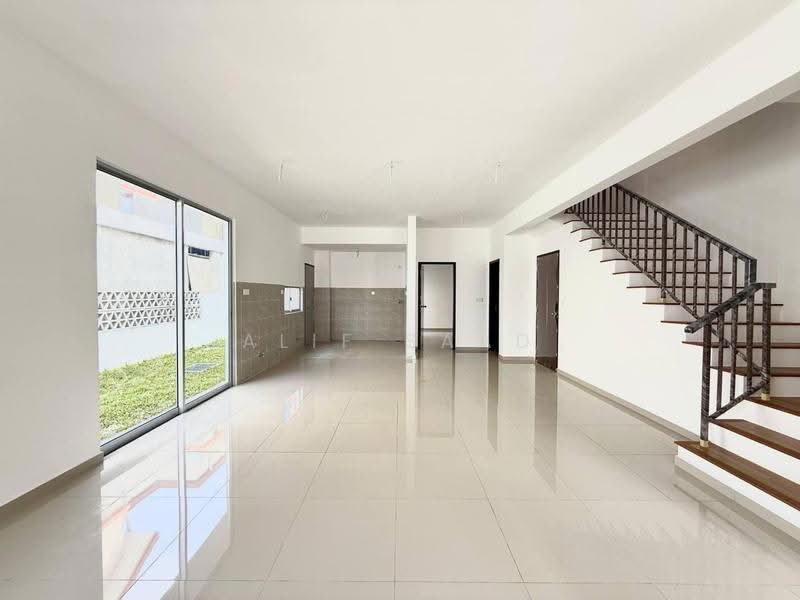 Rumah Kluster untuk Dijual di Alam Sari (Bangi) - Alif Saad - Living Room - PropertyGuru.com.my