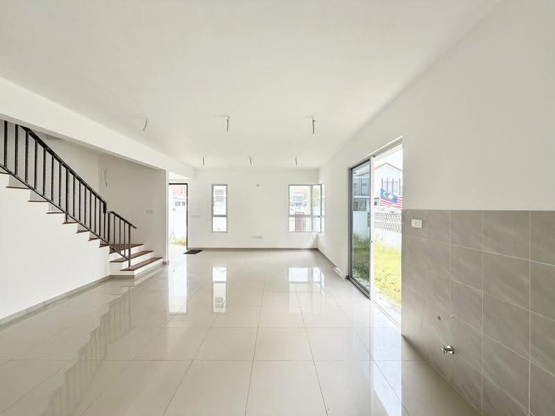 Rumah Kluster untuk Dijual di Alam Sari (Bangi) - Alif Saad - Living Room - PropertyGuru.com.my
