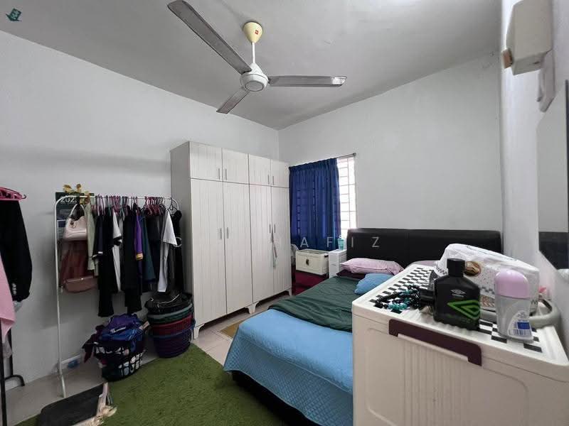 Pangsapuri untuk Dijual di Residensi Bistaria - Che Hafiz - Bedroom - PropertyGuru.com.my