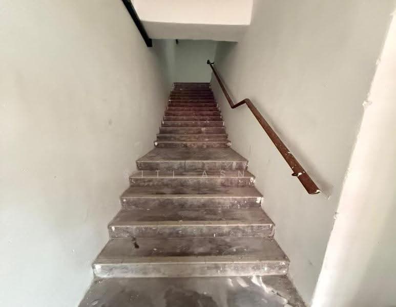 Shop / Office for Rent in Bandar Seri Putra (Bangi) - Siti Asni - Interior - PropertyGuru.com.my