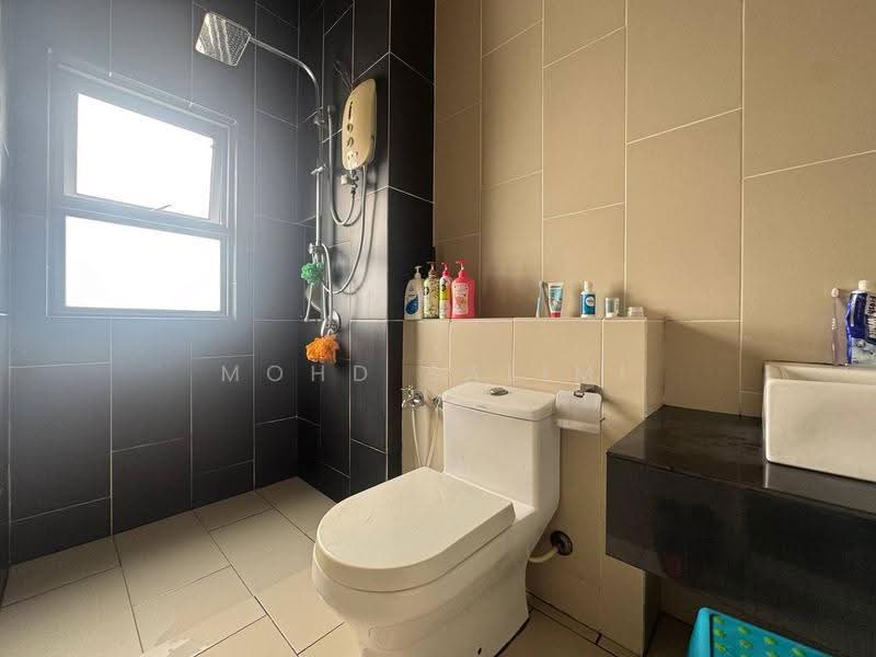 Terraced House for Sale in Gombak (Selangor) - Mohd Salimi - Bathroom - PropertyGuru.com.my