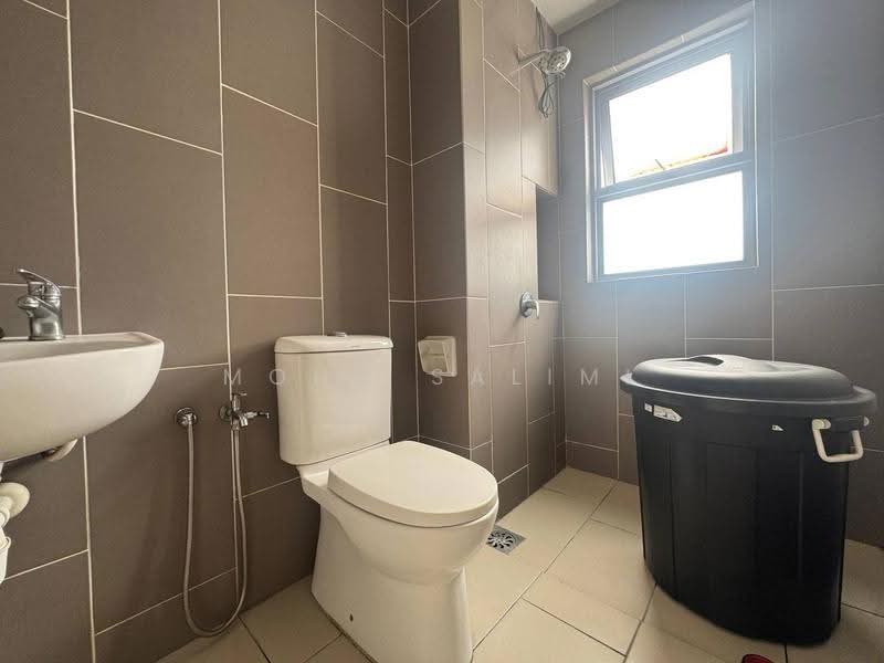 Terraced House for Sale in Gombak (Selangor) - Mohd Salimi - Bathroom - PropertyGuru.com.my