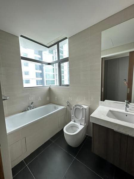 Kondominium untuk Dijual di Capella Embassy (D'Rapport Residences) - Martin Lee - Bathroom - PropertyGuru.com.my