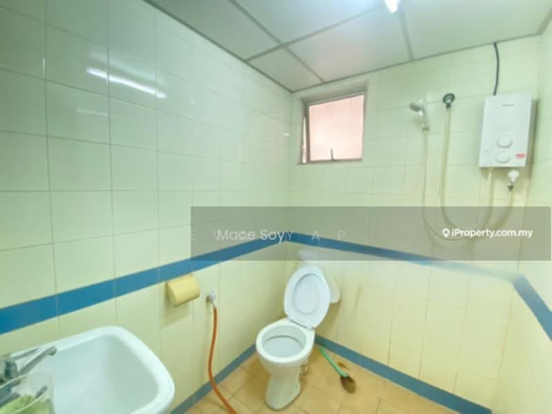 Kondominium untuk Dijual di Prima Setapak Condominium - Eva Yap - Bathroom - PropertyGuru.com.my