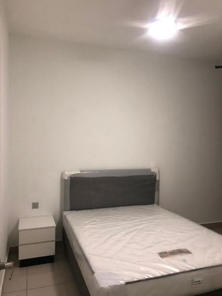 Kediaman Servis untuk Dijual di Twin Danga Residence - John Sia - Bedroom - PropertyGuru.com.my