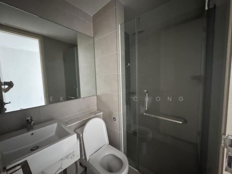 Service Residence for Sale at Ooak Serviced Apartments @ Kiara 163 - Lek Voon Chong - Bathroom - PropertyGuru.com.my