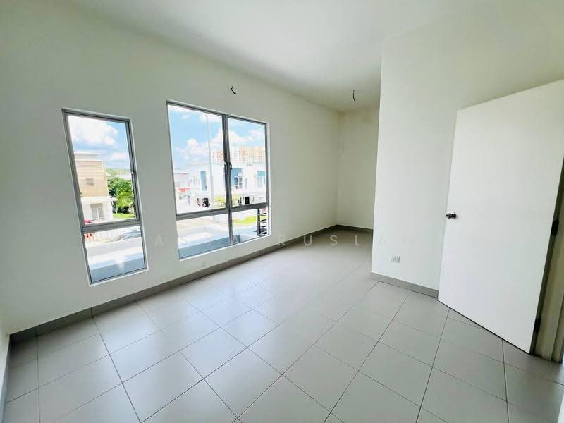 Rumah Teres 2-Tingkat untuk Dijual di Setia Ecohill (Semenyih) - Tasya Ruslan - PropertyGuru.com.my
