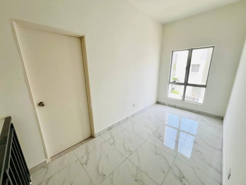 Rumah Teres 2-Tingkat untuk Dijual di Setia Ecohill (Semenyih) - Tasya Ruslan - PropertyGuru.com.my