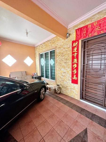 Rumah Teres 2-Tingkat untuk Dijual di Taman Pelangi (Johor Bahru) - Ee Fong Toh - Entrance - PropertyGuru.com.my