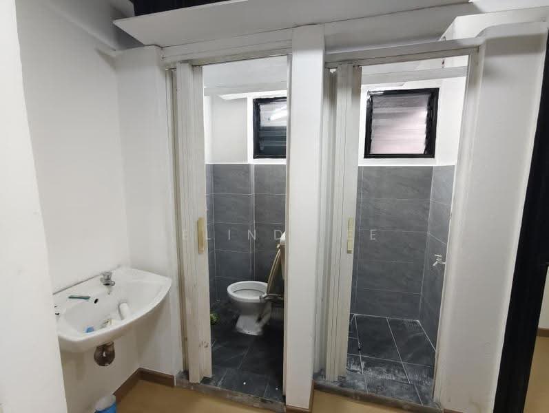 Flat for Sale at Flat Taman Pelangi Indah - Melinda Ee - Bathroom - PropertyGuru.com.my