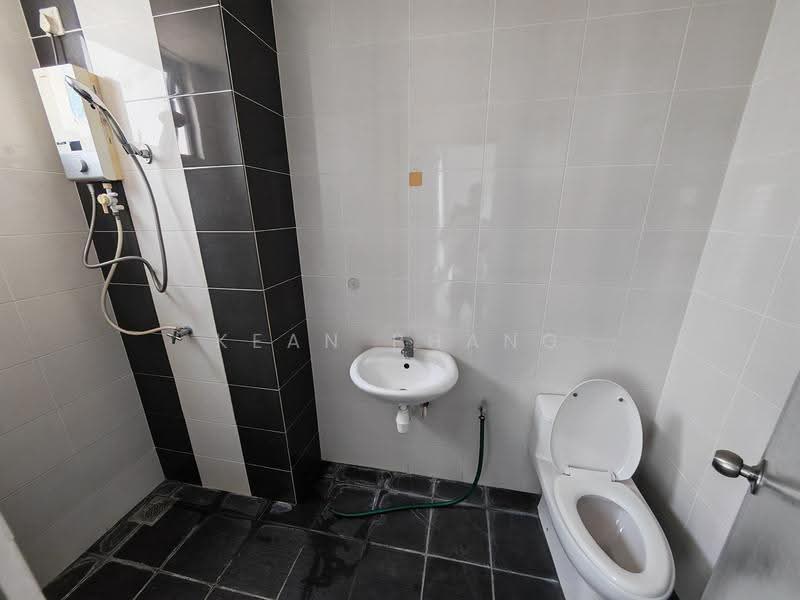 Kediaman Servis untuk Disewa di Silk Sky - Kean Phang - Bathroom - PropertyGuru.com.my