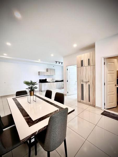 Kondominium untuk Dijual di Mansion One - Ressha Ramesh - Dining Room - PropertyGuru.com.my