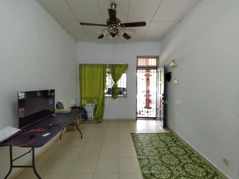 Rumah Teres 1-Tingkat untuk Dijual di Sepang (Selangor) - Syamsul Ilham - Living Room - PropertyGuru.com.my