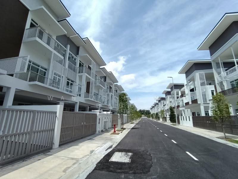 Rumah Teres 3-Tingkat untuk Dijual di Ampang (Selangor) - Wan Azemi Wan Daud - Exterior - PropertyGuru.com.my