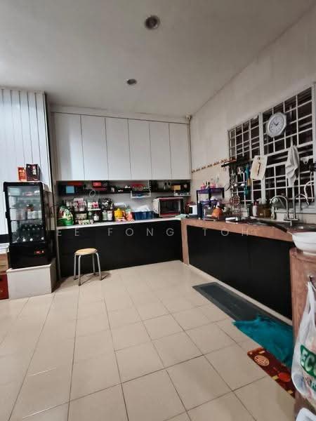 Semi-Detached House for Sale in Taman Putri (Kulai) - Ee Fong Toh - Kitchen - PropertyGuru.com.my