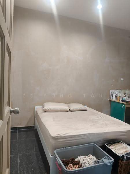 Semi-Detached House for Sale in Taman Putri (Kulai) - Ee Fong Toh - Bedroom - PropertyGuru.com.my