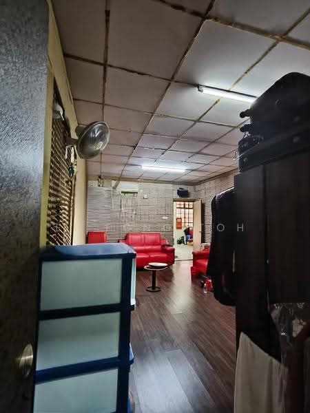Semi-Detached House for Sale in Taman Putri (Kulai) - Ee Fong Toh - Living Room - PropertyGuru.com.my