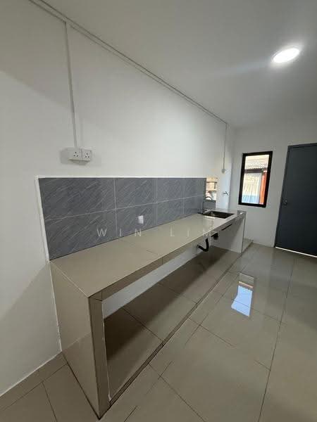 Rumah Teres 2-Tingkat untuk Dijual di Taman Banang Jaya (Batu Pahat) - Win Lim - Kitchen - PropertyGuru.com.my
