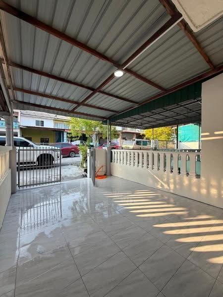 Rumah Teres 2-Tingkat untuk Dijual di Taman Banang Jaya (Batu Pahat) - Win Lim - Exterior - PropertyGuru.com.my