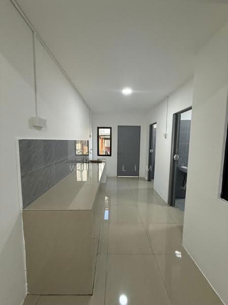 Rumah Teres 2-Tingkat untuk Dijual di Taman Banang Jaya (Batu Pahat) - Win Lim - Kitchen - PropertyGuru.com.my