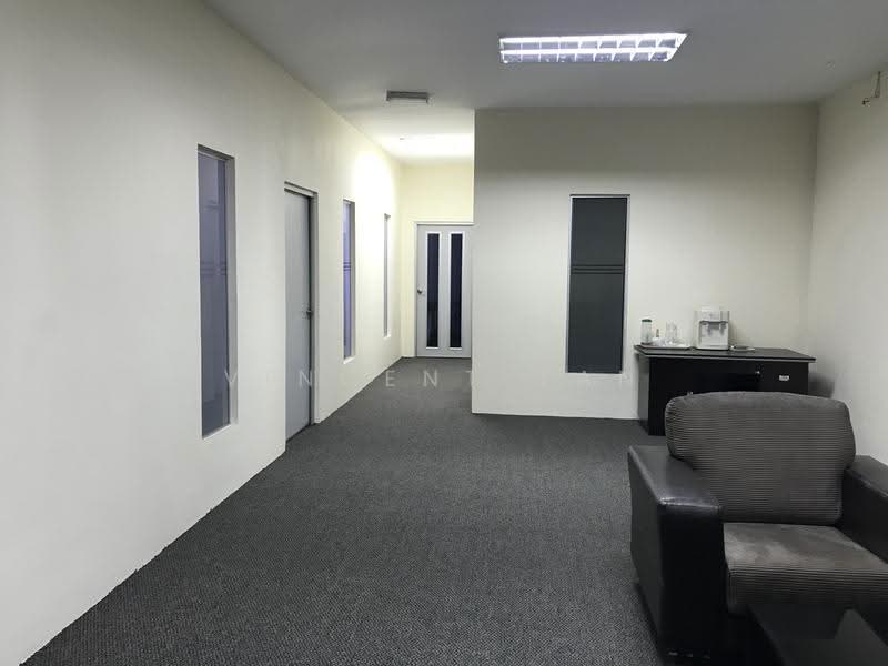 Detached Factory for Sale in Nilai (Negeri Sembilan) - Vincent Tan - Corridor - PropertyGuru.com.my