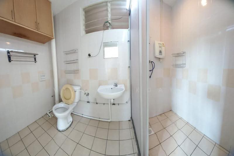 2-storey Terraced House for Sale in Batu Maung (Penang) - Vincent Koay - Bathroom - PropertyGuru.com.my