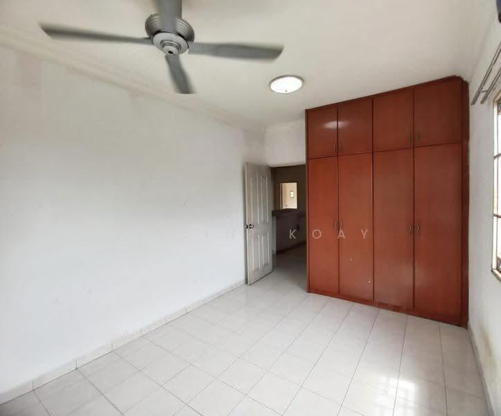 2-storey Terraced House for Sale in Batu Maung (Penang) - Vincent Koay - Bedroom - PropertyGuru.com.my