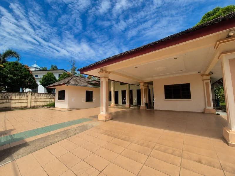Semi-Detached House for Sale in Gombak (Selangor) - Keyn Aziz - Exterior - PropertyGuru.com.my