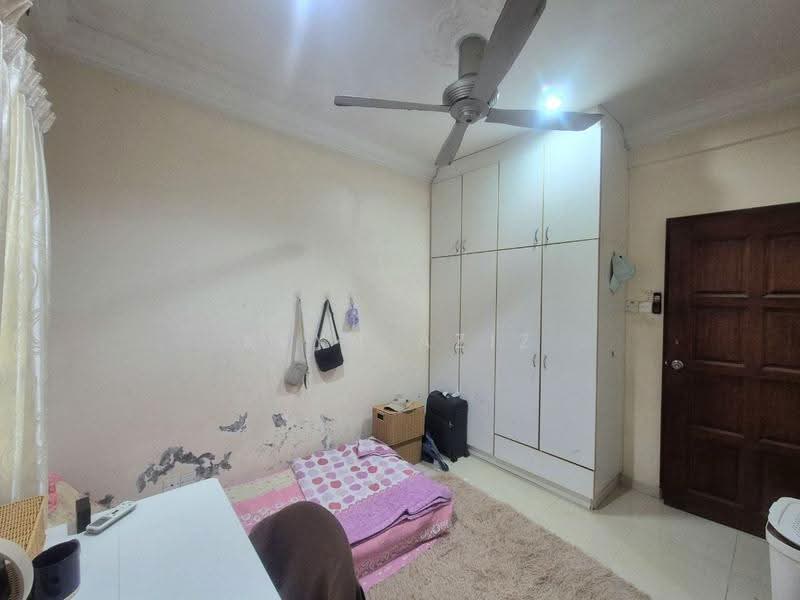 Semi-Detached House for Sale in Gombak (Selangor) - Keyn Aziz - Bedroom - PropertyGuru.com.my