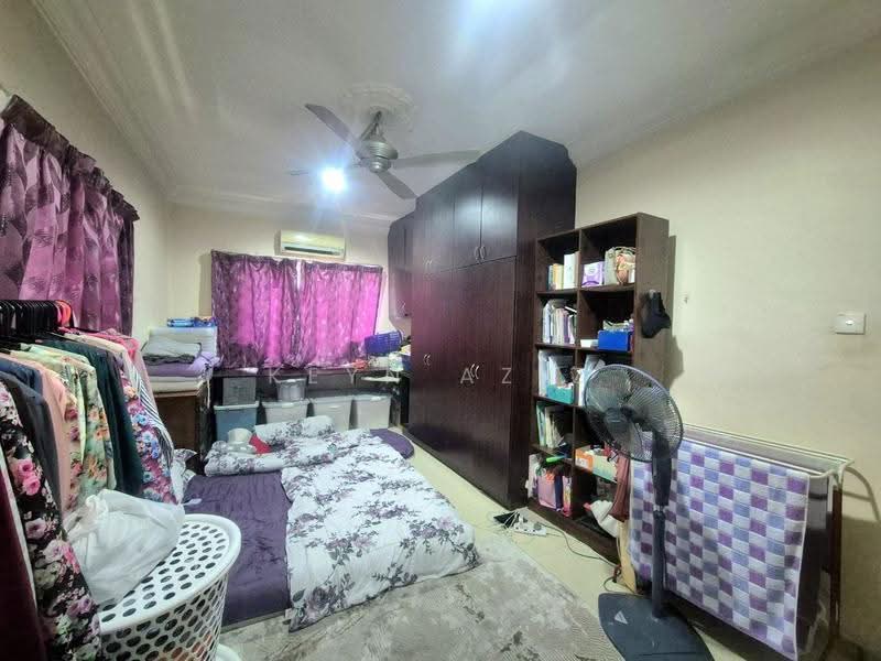 Semi-Detached House for Sale in Gombak (Selangor) - Keyn Aziz - Bedroom - PropertyGuru.com.my