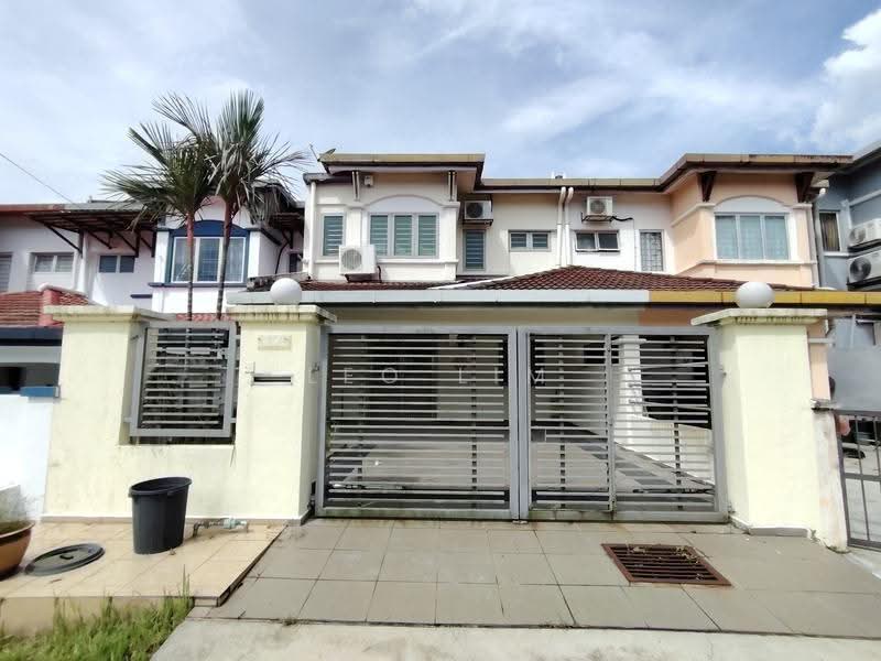 2-storey Terraced House for Sale in Seri Kembangan (Selangor) - Leo Lim - Exterior - PropertyGuru.com.my