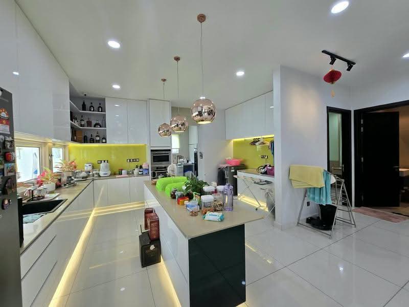 Rumah Berkembar untuk Dijual di Kinrara Residence (Puchong) - John Lee - Kitchen - PropertyGuru.com.my