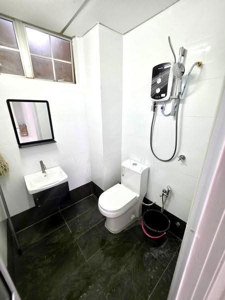 Condominium for Sale at Tiara Duta - Yasmin Sulaiman - Bathroom - PropertyGuru.com.my