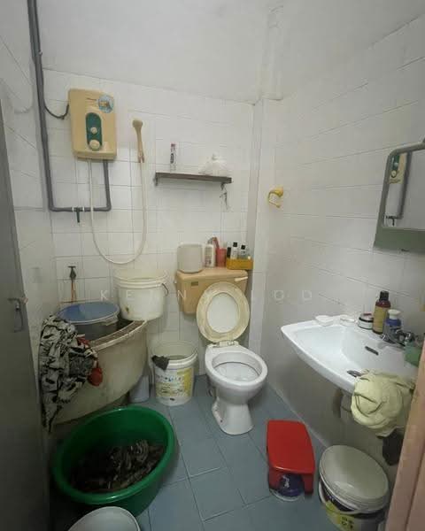 Rumah Teres untuk Dijual di Kuantan (Pahang) - Kenny Loo - Bathroom - PropertyGuru.com.my