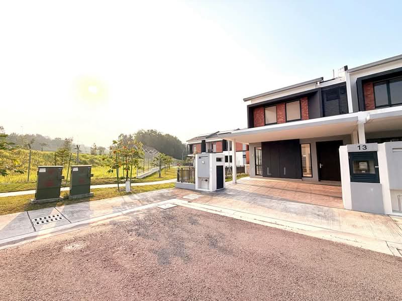 Rumah Teres 2-Tingkat untuk Dijual di Elmina (Shah Alam) - Ishak Ramli - Exterior - PropertyGuru.com.my