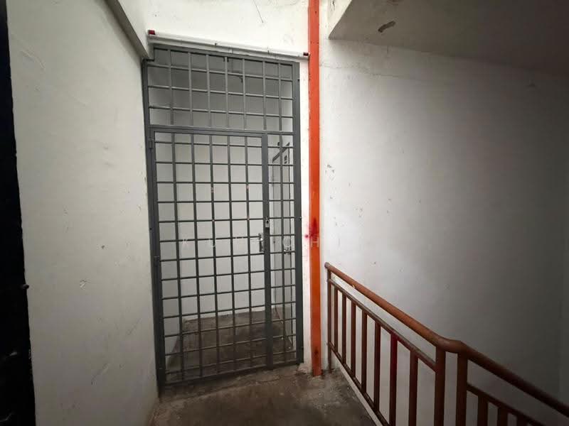 Pangsapuri untuk Dijual di Taman Putri Kulai - Kuu Chin - Corridor - PropertyGuru.com.my