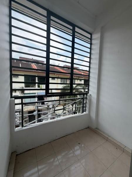 Pangsapuri untuk Dijual di Taman Putri Kulai - Kuu Chin - PropertyGuru.com.my