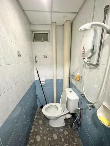 Apartment for Rent at University Place (Plaza Ivory) - Weng Sern - Bathroom - PropertyGuru.com.my