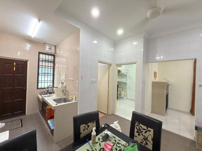 Rumah Teres 1-Tingkat untuk Dijual di Taman JP Perdana (Johor Bahru) - Ee Fong Toh - Kitchen - PropertyGuru.com.my