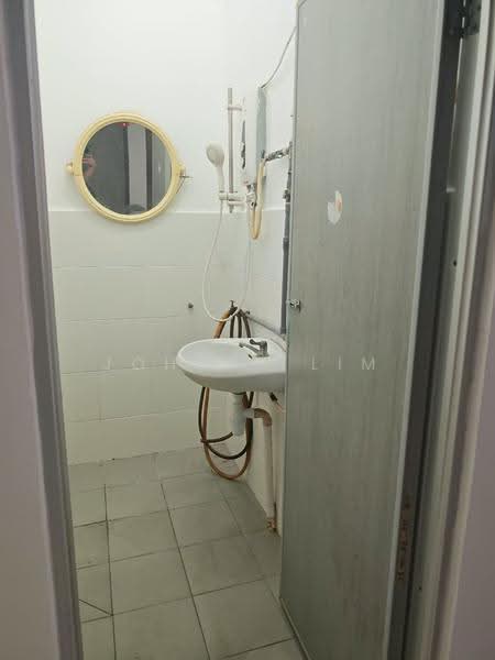 Terraced House for Rent in Taman Kok Lian (Jalan Kuching) - Johnny Lim - Bathroom - PropertyGuru.com.my