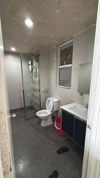 Kediaman Servis untuk Dijual di Menara U - Che Hafiz - Bathroom - PropertyGuru.com.my