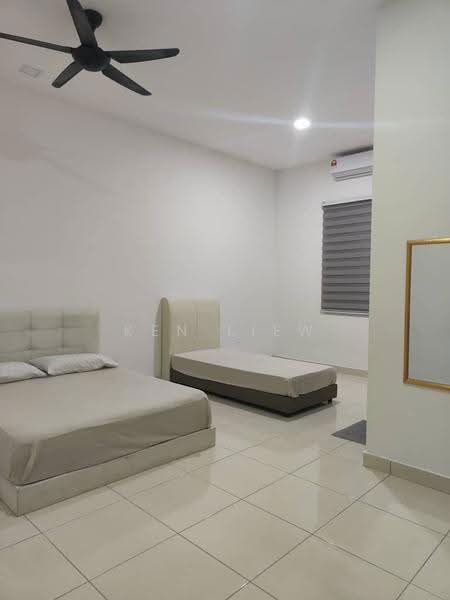 Semi-Detached House for Rent in Kelapa Sawit (Kulai) - Ken Liew - Bedroom - PropertyGuru.com.my