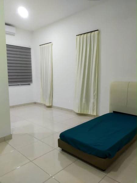 Semi-Detached House for Rent in Kelapa Sawit (Kulai) - Ken Liew - Bedroom - PropertyGuru.com.my