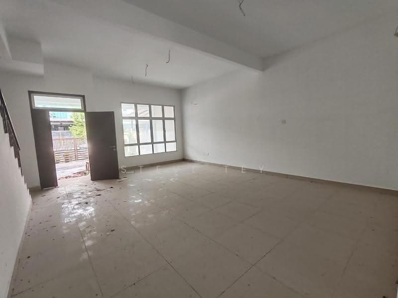 Rumah Teres 2-Tingkat untuk Dijual di Skudai (Johor) - Steve Tey - Living Room - PropertyGuru.com.my